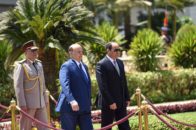 رئيس الجمهورية يصل القاهرة ويعقد جلسة مباحثات مع أخيه الرئيس المصري عبدالفتاح السيسي img